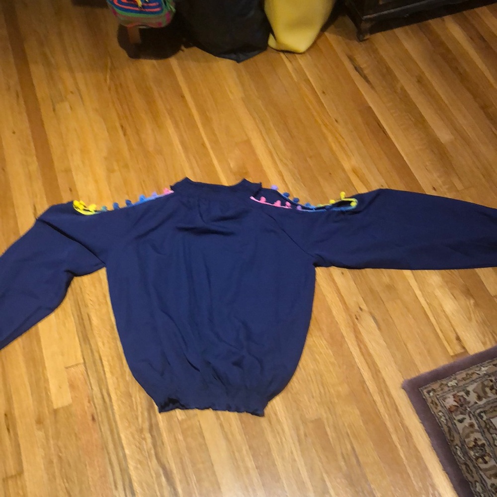 Open shoulder Pom Pom trim shirt